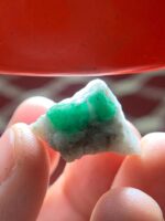 The Majesty of a 31 ct Emerald Specimen - Image 5