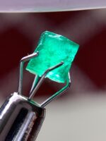Discovering a 0.91 ct Emerald Crystal SWAT - Image 9