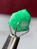 4.11ct Swat Emerald Crystal – Deep Green Gemstone, Pakistan - Image 9