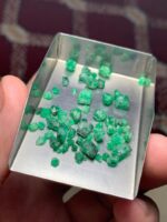 18.30 ct Swat Emerald Rough: Raw Splendor from Pakistan’s Majestic Mountains - Image 6