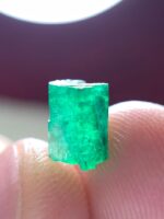 1.85ct Swat Emerald Crystal: Compact Power, Pure Origin - Image 3