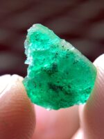 The Dramatic Appeal of a 3.10 ct Emerald Crystal - Image 2