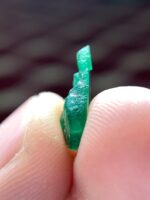 The Dramatic Appeal of a 3.10 ct Emerald Crystal - Image 11