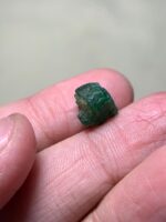 4.54 ct Swat Emerald Crystal – Elegant Form in Vivid Green - Image 3