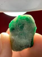 40.0 ct Emerald Specimen from Swat (25.25 × 19.37 × 11.88 mm): A Raw Jewel of Nature - Image 8