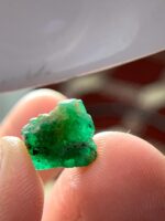 4.54 ct Swat Emerald Crystal – Elegant Form in Vivid Green - Image 11