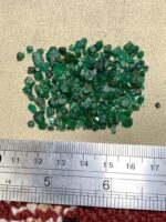 43.20 ct Panjshir Emerald Rough Lot – Flat Crystal Parcel with Strong Cutting Potential - Image 13