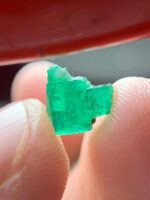Grace in Every Facet: 1.62ct Emerald Crystal from Swat Valley - Image 6