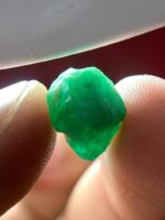 Unveiling the Grandeur of a 6.30ct Swat Emerald Crystal - Image 3