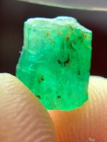 Rare 3.00 ct Emerald Crystal from Swat Valley – Natural Beauty in 8.73x7.51x6.15mm - Image 5