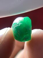 Unveiling the Grandeur of a 6.30ct Swat Emerald Crystal - Image 5
