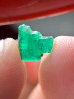 Grace in Every Facet: 1.62ct Emerald Crystal from Swat Valley - Image 8