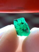 The Subtle Elegance of a 1.75 ct Panjshir Emerald Crystal - Image 2