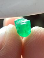 Natural Elegance: 1.41 Carat Emerald Crystal from Swat Valley, Pakistan - Image 11