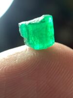 Natural Elegance: 1.41 Carat Emerald Crystal from Swat Valley, Pakistan - Image 8