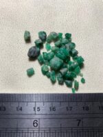 Swat’s Stunning Gem: A 28.10 Carat Emerald Rough Lot - Image 2