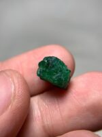 Small But Striking: 6.90ct Swat Emerald Crystal with Rich Color and Clarity - Image 3
