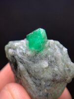 Exploring the Magnificence of an 82.65ct Emerald Specimen: A Swat Valley Treasure - Image 3