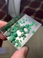 Swat’s Stunning Gem: A 28.10 Carat Emerald Rough Lot - Image 4