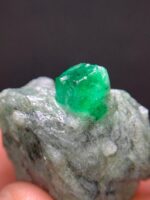 Exploring the Magnificence of an 82.65ct Emerald Specimen: A Swat Valley Treasure - Image 7