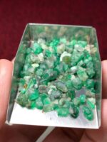 Majestic Raw Green: 54.08 ct Emerald Rough Lot from Laghman — Afghanistan’s Natural Gem Vault - Image 3