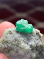 106.05ct Grand Swat Emerald Specimen - Image 4