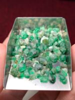 Majestic Raw Green: 54.08 ct Emerald Rough Lot from Laghman — Afghanistan’s Natural Gem Vault - Image 5