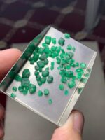 19.15 ct Swat Emerald Rough Lot – Authentic Green Crystals from Pakistan - Image 8
