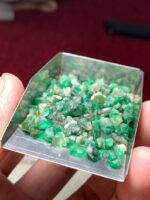 Majestic Raw Green: 54.08 ct Emerald Rough Lot from Laghman — Afghanistan’s Natural Gem Vault - Image 10