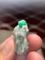 106.05ct Grand Swat Emerald Specimen - Image 10