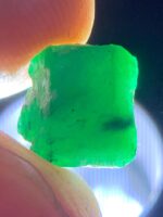 The Elegant 6.75 ct Swat Emerald Crystal: A Jewel of Timeless Beauty - Image 2