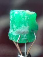 The Elegant 6.75 ct Swat Emerald Crystal: A Jewel of Timeless Beauty - Image 11