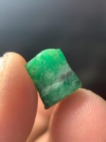 The Elegant 6.75 ct Swat Emerald Crystal: A Jewel of Timeless Beauty - Image 6