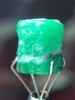 The Elegant 6.75 ct Swat Emerald Crystal: A Jewel of Timeless Beauty - Image 8