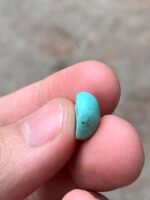 Elegant Afghan Turquoise: 4.75 ct Cabochon Gemstone - Image 8