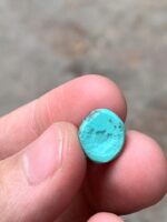 Elegant Afghan Turquoise: 4.75 ct Cabochon Gemstone - Image 9