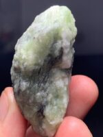 Unveiling the Beauty of a 277.50ct Emerald Specimen from Swat: A Gemstone Masterpiece - Image 3