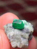 27 Carat Emerald Specimen from Swat – Robust and Well-Balanced Himalayan Crystal - Image 6