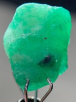 7.23ct Swat Emerald Crystal: Bold Beauty in 13x9x7mm Form - Image 2