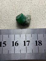 6ct Swat Emerald Specimen: Pakistan Green Gemstone - Image 9