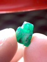 Spotlight on a Unique Swat Emerald Crystal — 2.95 ct - Image 10