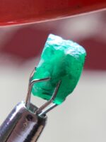A Striking 2.10 ct Emerald Crystal from Panjshir - Image 2