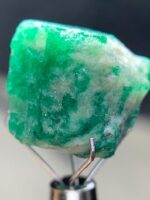 A Rare Natural Treasure: 18.65ct Emerald Crystal from Swat - Image 2