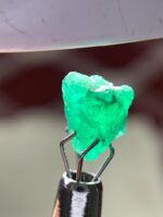 2.54ct Swat Emerald Crystal – A Compact and Lively Green Gem from Pakistan - Image 3