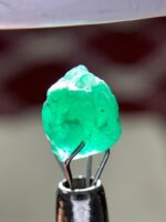 2.54ct Swat Emerald Crystal – A Compact and Lively Green Gem from Pakistan - Image 4