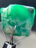 A Rare Natural Treasure: 18.65ct Emerald Crystal from Swat - Image 5