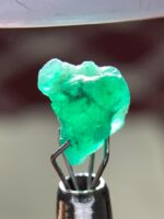 2.54ct Swat Emerald Crystal – A Compact and Lively Green Gem from Pakistan - Image 5