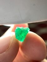 2.54ct Swat Emerald Crystal – A Compact and Lively Green Gem from Pakistan - Image 7