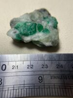 Striking Elegance: 85.30-Carat Swat Emerald Specimen - Image 2