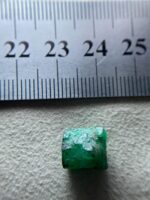 Pure Elegance in Green: 6.95ct Emerald Crystal from Swat - Image 9